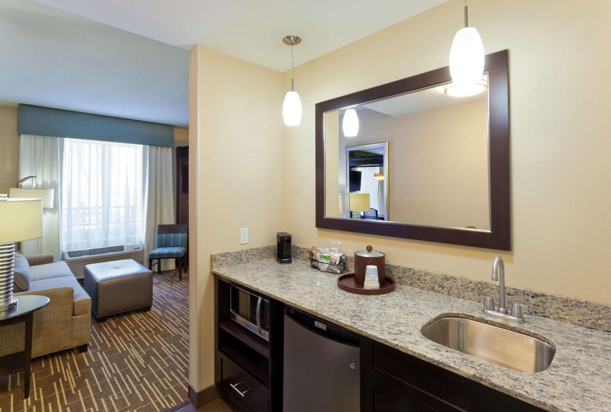 Hampton Inn & Suites Denver Airport / Gateway Park Aurora Exterior photo