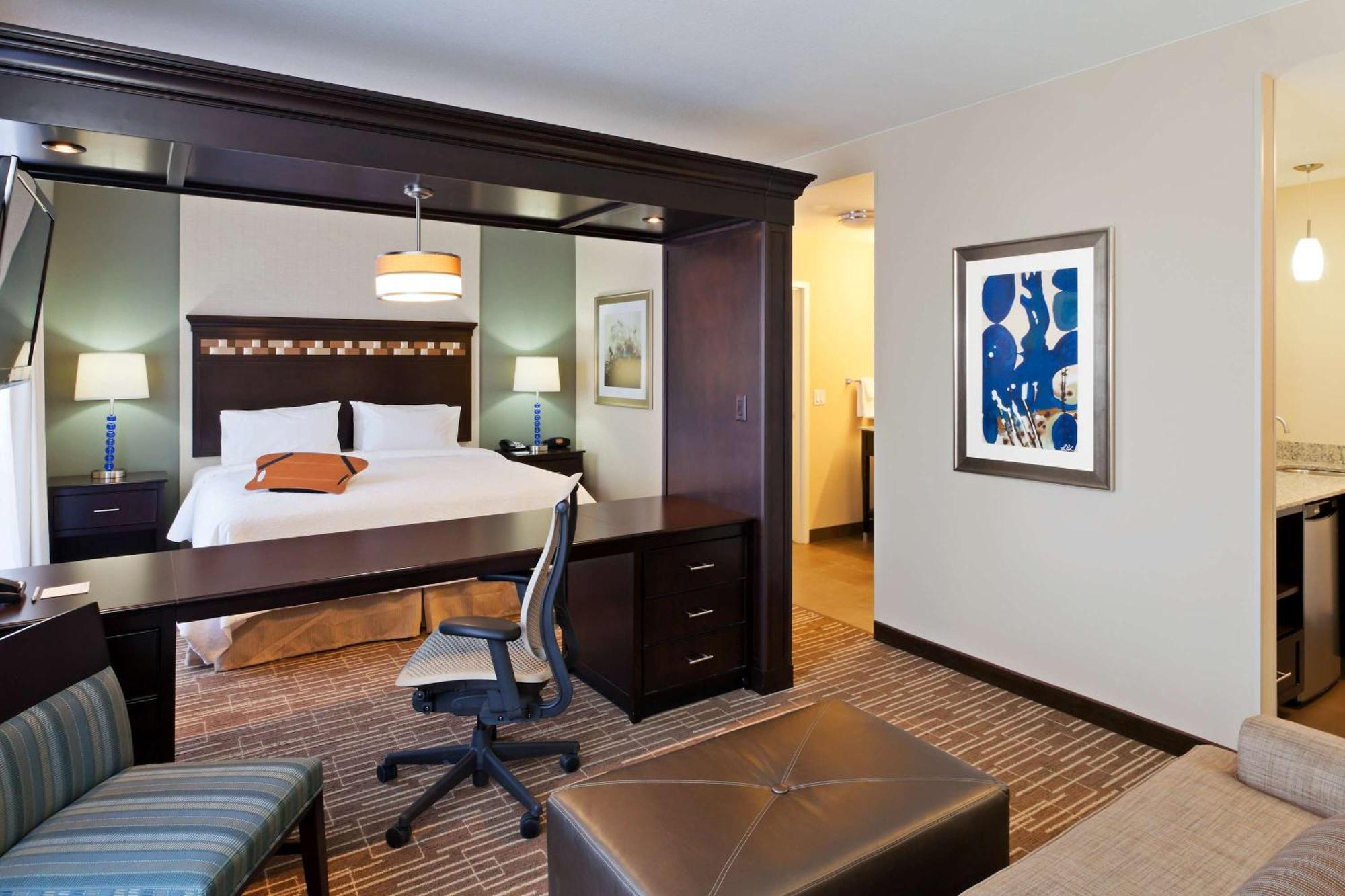 Hampton Inn & Suites Denver Airport / Gateway Park Aurora Exterior photo