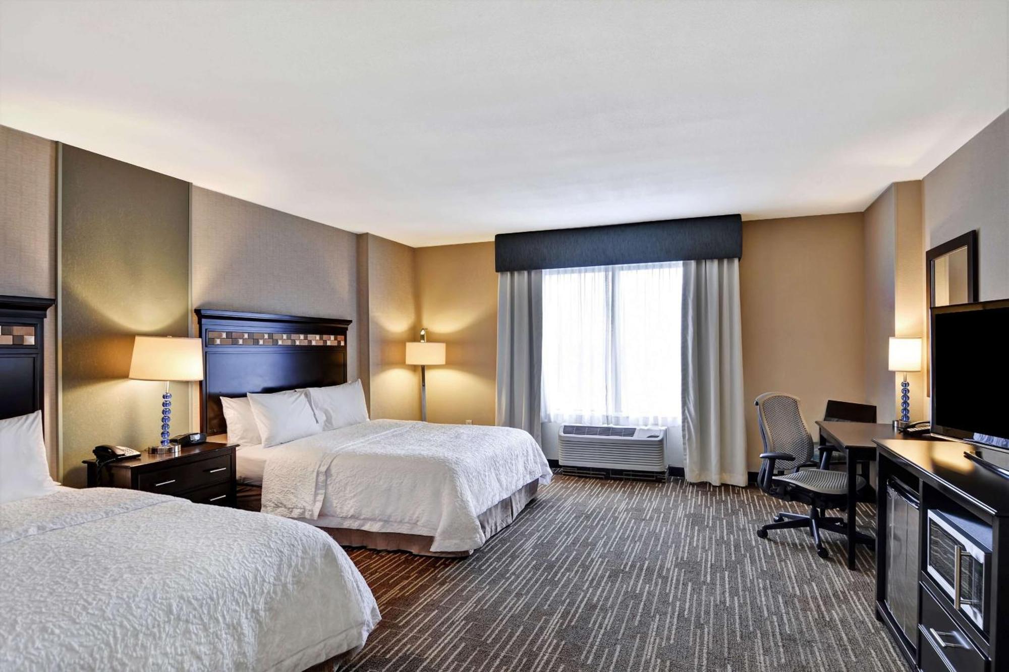 Hampton Inn & Suites Denver Airport / Gateway Park Aurora Exterior photo